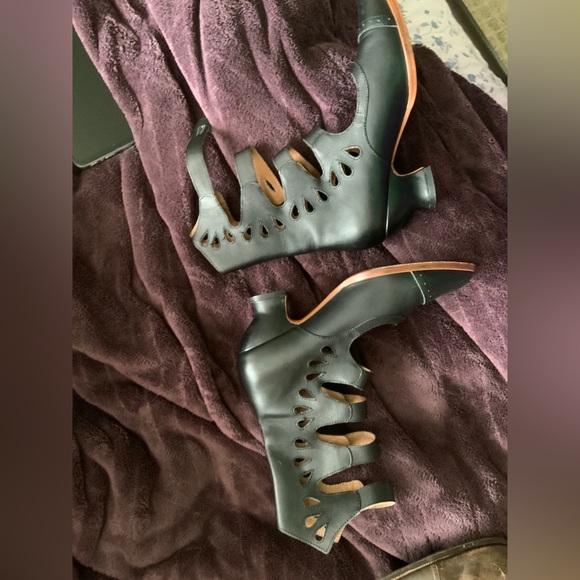 🖤 AMERICAN DUCHESS Colettes! 💖 - Picture 2 of 4